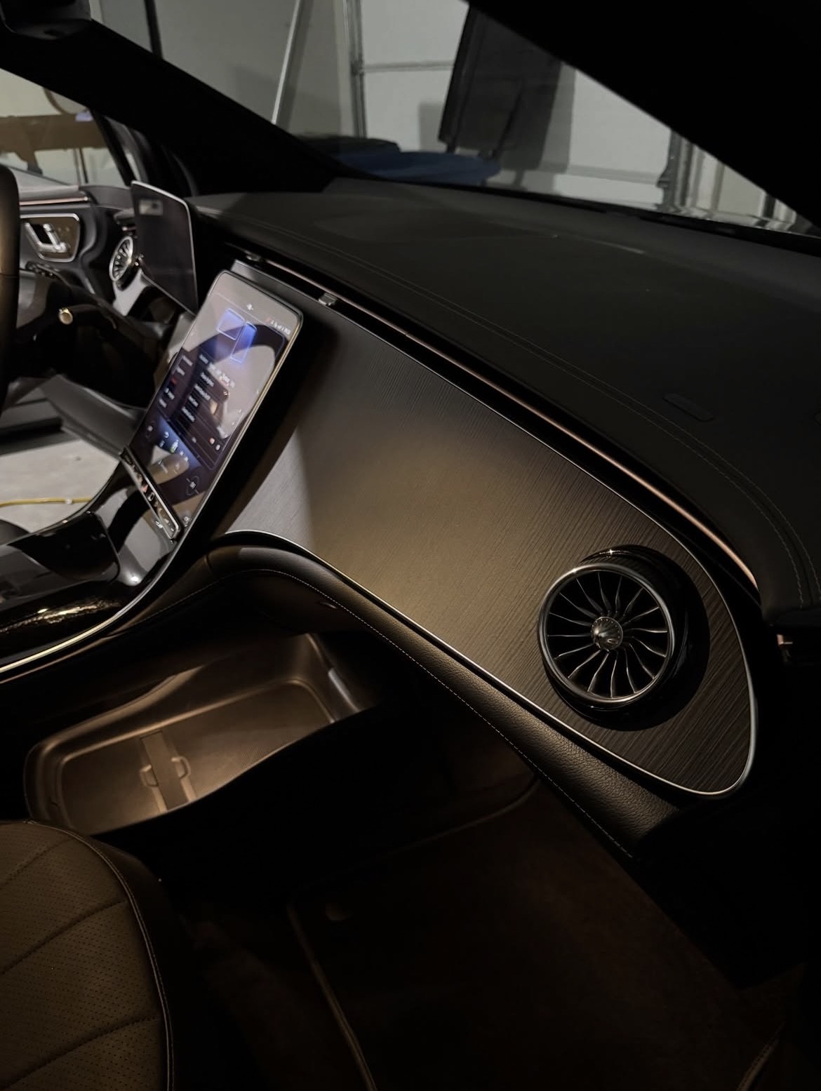 Mercedes dashboard and trim detail